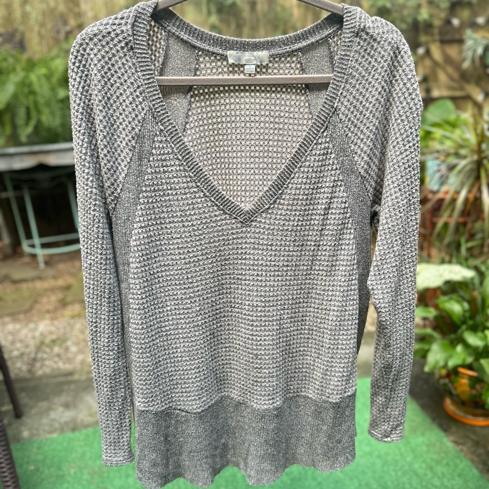 Anthropologie Eri+ Ali Gray V-Neck Knit Pullover